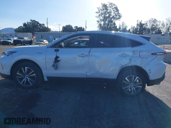 2021 Toyota Venza LE with VIN JTEAAAAH5MJ045863, listed as a IAAI auction lot 41182786 with 75,070 mi miles and . Bid and sale history available at carsss.com. Image 14.