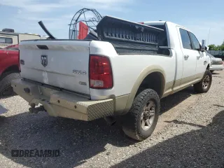 2012 Ram 2500 Laramie Limited z VIN 3C6UD5PL5CG173734, wystawiony jako Copart lot #56576995 z przebiegiem 296 460 mil mil oraz Czysty tytuł • Clean title. Historia ofert i sprzedaży dostępna na DreamBid. Obrazek 3.