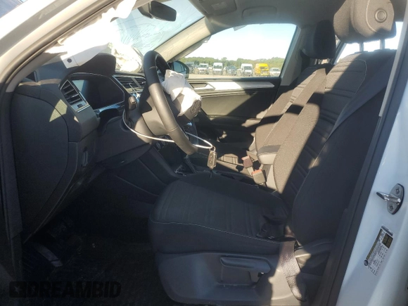 2023 Volkswagen Tiguan S с VIN 3VVFB7AX5PM093275, выставлен на аукционе Copart как лот 73763224 с пробегом 11 084 миль миль и Списание • Salvage title. История ставок и продаж доступна на DreamBid. Изображение 7.