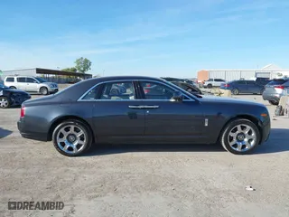 2011 Rolls-Royce Ghost with VIN SCA664S5XBUX49688, listed as a IAAI auction lot 40971162 with 17,595 mi miles. Bid and sale history available at carsss.com. Image 13.