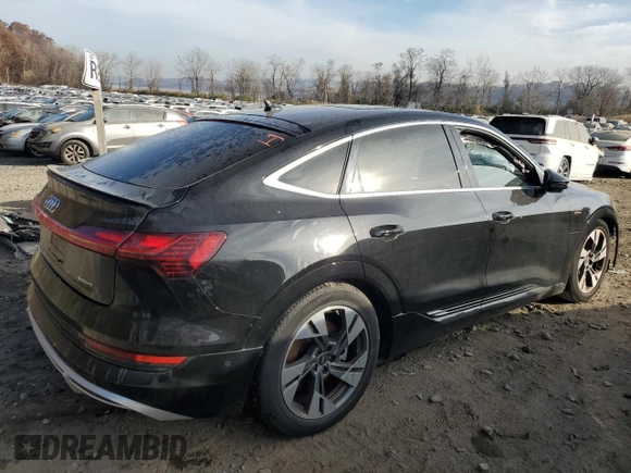 2022 Audi e-tron Sportback S line Premium Plus z VIN WA12AAGE2NB041104, wystawiony jako Copart lot #75980913 z przebiegiem Nie podano mil oraz Nie do naprawy • Non repairable. Historia ofert i sprzedaży dostępna na DreamBid. Obrazek 3.