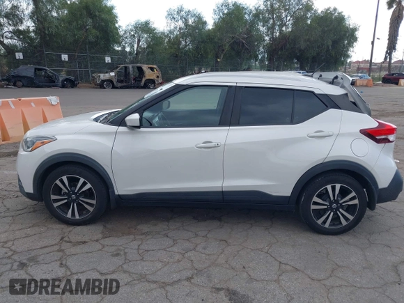 2019 Nissan Kicks S with VIN 3N1CP5CU2KL559112, listed as a IAAI auction lot 41528293 with 97,255 mi miles. Bid and sale history available at carsss.com. Image 14.