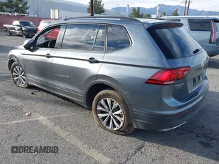 2019 Volkswagen Tiguan S с VIN 3VV1B7AX4KM023236, выставлен на аукционе IAAI как лот 41687279 с пробегом 42 222 миль миль и . История ставок и продаж доступна на DreamBid. Изображение 3.