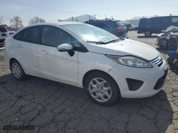 2013 Ford Fiesta SE with VIN 3FADP4BJ5DM194821, listed as a Copart auction lot 45431815 with 103,622 mi miles and Clean Title. Bid and sale history available at carsss.com. Image 4.
