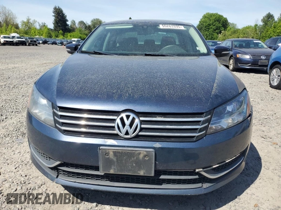 2013 Volkswagen Passat Wolfsburg Edition z VIN 1VWAP7A31DC024245, wystawiony jako Copart lot #55263335 z przebiegiem 197 379 mil mil oraz Czysty tytuł • Clean title. Historia ofert i sprzedaży dostępna na DreamBid. Obrazek 5.