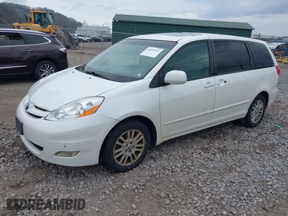 2009 Toyota Sienna XLE with VIN 5TDZK22C39S269799, listed as a IAAI auction lot 42092532 with 339,646 mi miles. Bid and sale history available at carsss.com. Image 2.