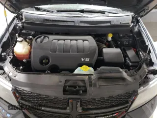 2018 Dodge Journey SXT z VIN 3C4PDDBG8JT390306, wystawiony jako Copart lot #49467735 z przebiegiem 144 012 mil mil oraz Czysty tytuł • Clean title. Historia ofert i sprzedaży dostępna na DreamBid. Obrazek 12.