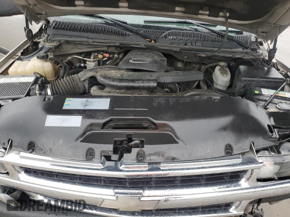2004 Chevrolet Tahoe LS with VIN 1GNEC13Z24R310768, listed as a Copart auction lot 55886055 with 246,093 mi miles and Salvage title. Bid and sale history available at DreamBid. Image 12.
