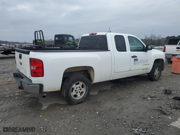 2013 Chevrolet Silverado 1500 LT with VIN 1GCRCSEA5DZ366808, listed as a Copart auction lot 45939615 with 308,492 mi miles and Clean Title. Bid and sale history available at carsss.com. Image 3.