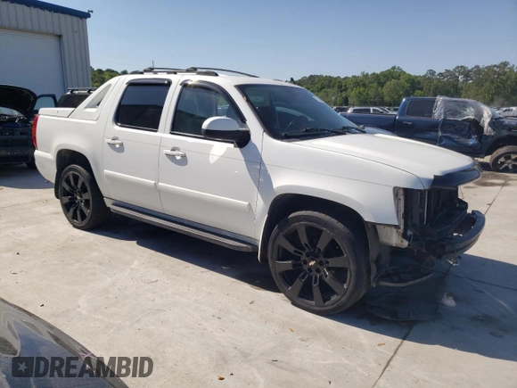 2007 Chevrolet Avalanche LTZ z VIN 3GNFK12317G210976, wystawiony jako Copart lot #51306835 z przebiegiem 283 913 mil mil oraz Szkody całkowita. Historia ofert i sprzedaży dostępna na DreamBid. Obrazek 4.