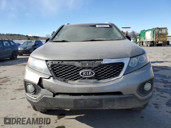 2013 Kia Sorento EX with VIN 5XYKU3A67DG346001, listed as a Copart auction lot 42926575 with 152,499 mi miles and Salvage Title. Bid and sale history available at DreamBid. Image 5.