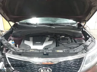 2015 Kia Sorento LX with VIN 5XYKTDA70FG646886, listed as a IAAI auction lot 42469491 with 214,232 mi miles and . Bid and sale history available at DreamBid. Image 10.