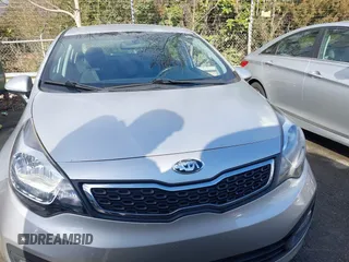 2014 Kia Rio EX z VIN KNADN4A31E6385704, wystawiony jako IAAI lot #41245821 z przebiegiem 130 085 mil mil oraz . Historia ofert i sprzedaży dostępna na DreamBid. Obrazek 11.