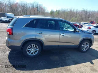 2015 Kia Sorento LX with VIN 5XYKT4A60FG606279, listed as a IAAI auction lot 41972303 with 123,033 mi miles. Bid and sale history available at carsss.com. Image 13.