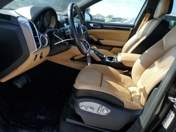 2018 Porsche Cayenne with VIN WP1AA2A27JKA04421, listed as a Copart auction lot 71092514 with 57,295 mi miles and Salvage Title. Bid and sale history available at carsss.com. Image 7.