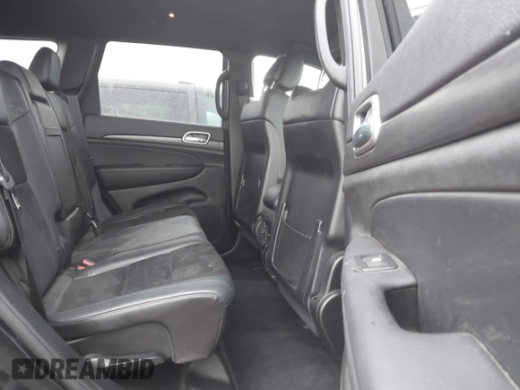 2017 Jeep Grand Cherokee Laredo with VIN 1C4RJFAG7HC886640, listed as a IAAI auction lot 42035301 with 197,110 mi miles. Bid and sale history available at carsss.com. Image 8.
