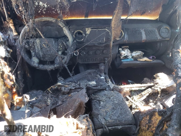 2017 Toyota Tacoma SR5 z VIN 3TMDZ5BN3HM033290, wystawiony jako Copart lot #55990995 z przebiegiem Nie podano mil oraz Szkoda całkowita • Salvage title. Historia ofert i sprzedaży dostępna na DreamBid. Obrazek 8.