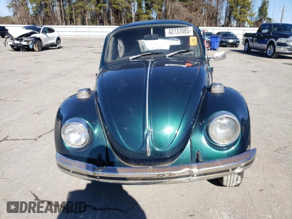 1971 Volkswagen Beetle with VIN 1112070809, listed as a Copart auction lot 42737085 with 13,894 mi miles and Salvage Title. Bid and sale history available at DreamBid. Image 5.