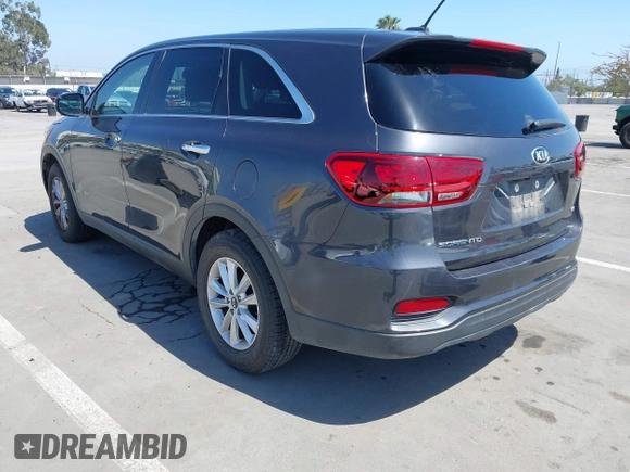 2019 Kia Sorento L z VIN 5XYPG4A38KG536055, wystawiony jako IAAI lot #42337435 z przebiegiem 48 184 mil mil oraz . Historia ofert i sprzedaży dostępna na DreamBid. Obrazek 3.