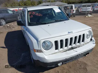2015 Jeep Patriot Altitude z VIN 1C4NJRBB9FD332056, wystawiony jako IAAI lot #41787120 z przebiegiem 182 663 mil mil oraz . Historia ofert i sprzedaży dostępna na DreamBid. Obrazek 1.