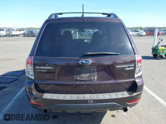2013 Subaru Forester X Limited с VIN JF2SHAEC3DH431645, выставлен на аукционе IAAI как лот 41790458 с пробегом 136 250 миль миль и . История ставок и продаж доступна на DreamBid. Изображение 17.