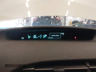 2015 Toyota Prius Four z VIN JTDKN3DU2F0470886, wystawiony jako IAAI lot #42157691 z przebiegiem 108 400 mil mil oraz . Historia ofert i sprzedaży dostępna na DreamBid. Obrazek 7.
