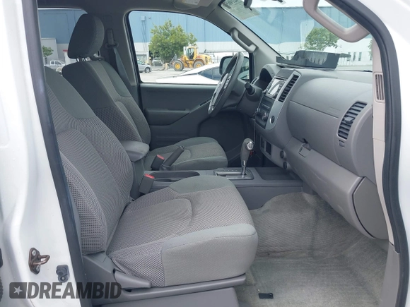 2016 Nissan Frontier SV z VIN 1N6AD0ER7GN737013, wystawiony jako IAAI lot #42106586 z przebiegiem 54 218 mil mil oraz . Historia ofert i sprzedaży dostępna na DreamBid. Obrazek 5.