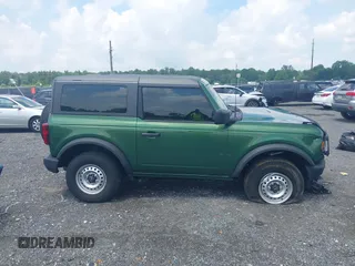 2022 Ford Bronco with VIN 1FMDE5AP3NLB62959, listed as a IAAI auction lot 42636180 with 33,827 mi miles and . Bid and sale history available at DreamBid. Image 13.