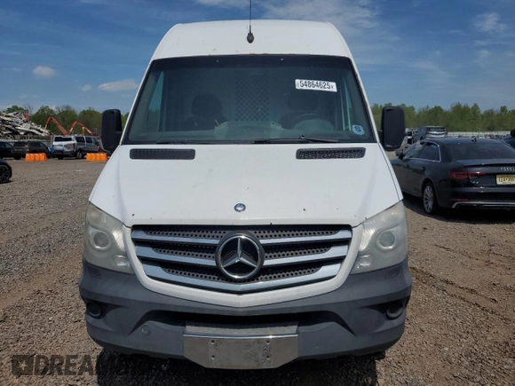2014 Mercedes-Benz Sprinter with VIN WD3PE7DC3E5845300, listed as a Copart auction lot 54864625 with 315,431 mi miles and Clean Title. Bid and sale history available at DreamBid. Image 5.