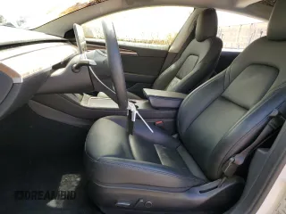 2021 Tesla Model 3 Standard Range Plus z VIN 5YJ3E1EA1MF096234, wystawiony jako Copart lot #53093815 z przebiegiem 14 019 mil mil oraz Szkody całkowita. Historia ofert i sprzedaży dostępna na DreamBid. Obrazek 7.