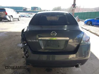 2009 Nissan Altima 2.5 SL with VIN 1N4AL21EX9N404219, listed as a IAAI auction lot 41979555 with 160,477 mi miles. Bid and sale history available at carsss.com. Image 16.