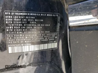 2018 Volkswagen Tiguan SEL z VIN 3VV3B7AX5JM157504, wystawiony jako Copart lot #48375505 z przebiegiem 81 742 mil mil oraz Szkoda całkowita • Salvage title. Historia ofert i sprzedaży dostępna na DreamBid. Obrazek 13.