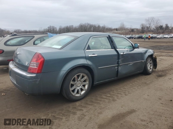2005 Chrysler 300 with VIN 2C3JA63H35H109694, listed as a Copart auction lot 46893305 with 186,828 mi miles and Salvage Title. Bid and sale history available at carsss.com. Image 3.