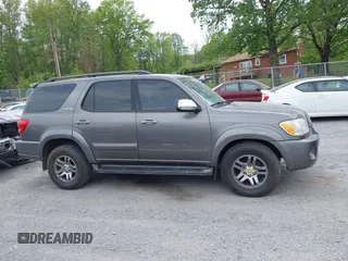 2007 Toyota Sequoia Limited with VIN 5TDBT48A57S292630, listed as a IAAI auction lot 42123231 with 245,692 mi miles and . Bid and sale history available at DreamBid. Image 13.