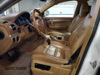 2008 Porsche Cayenne S z VIN WP1AB29P18LA43653, wystawiony jako Copart lot #53705815 z przebiegiem 172 697 mil mil oraz Tytuł czysty. Historia ofert i sprzedaży dostępna na DreamBid. Obrazek 7.
