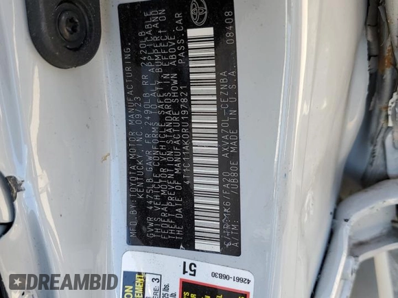 2024 Toyota Camry LE z VIN 4T1C11AK0RU197821, wystawiony jako Copart lot #52981825 z przebiegiem 35 396 mil mil oraz Szkody całkowita. Historia ofert i sprzedaży dostępna na DreamBid. Obrazek 12.