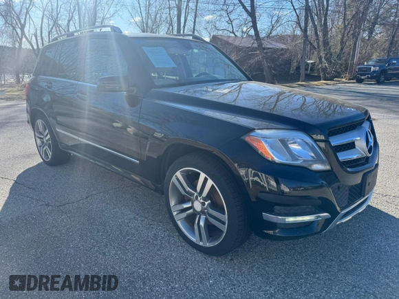 2013 Mercedes-Benz GLK GLK 350 with VIN WDCGG8JB0DF983820, listed as a Copart auction lot 88170915 with 140,918 mi miles and Clean Title. Bid and sale history available at carsss.com. Image 1.