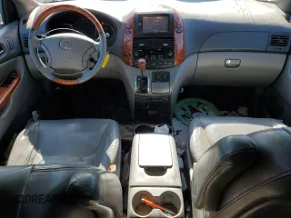 2006 Toyota Sienna XLE with VIN 5TDBA22C86S069355, listed as a Copart auction lot 45838625 with 195,710 mi miles and Non Repairable. Bid and sale history available at carsss.com. Image 8.