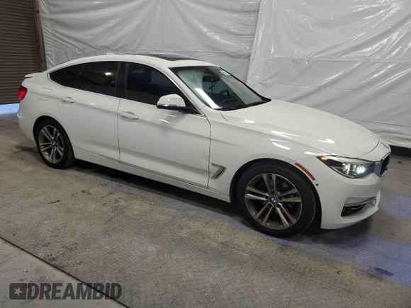 2017 BMW 3 Series 330i xDrive with VIN WBA8Z9C52HG452794, listed as a Copart auction lot 87289364 with 82,108 mi miles and Clean Title. Bid and sale history available at carsss.com. Image 4.