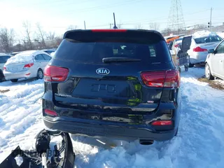 2019 Kia Sorento L with VIN 5XYPG4A31KG577496, listed as a IAAI auction lot 41247314 with 90,177 mi miles. Bid and sale history available at carsss.com. Image 17.