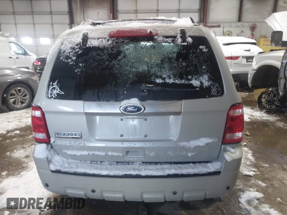2009 Ford Escape Limited with VIN 1FMCU04729KB40170, listed as a IAAI auction lot 41609317 with 152,153 mi miles and . Bid and sale history available at DreamBid. Image 16.