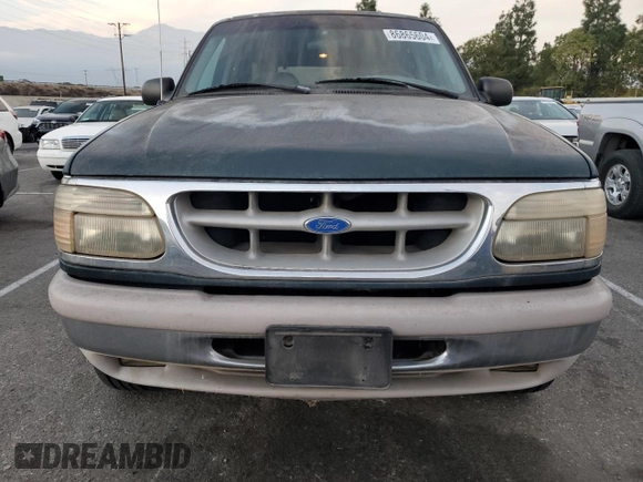 1995 Ford Explorer Eddie Bauer z VIN 1FMDU32X0SZB44174, wystawiony jako Copart lot #86865604 z przebiegiem 79 354 mil mil oraz Czysty tytuł • Clean title. Historia ofert i sprzedaży dostępna na DreamBid. Obrazek 5.