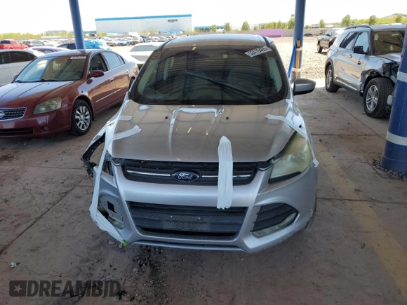 2013 Ford Escape SE with VIN 1FMCU0G95DUC15535, listed as a Copart auction lot 52419455 with 130,043 mi miles and Salvage Title. Bid and sale history available at carsss.com. Image 5.