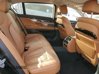 2019 BMW 7 Series 750i z VIN WBA7F0C57KGM24576, wystawiony jako Copart lot #47778515 z przebiegiem 94 701 mil mil oraz Szkoda całkowita • Salvage title. Historia ofert i sprzedaży dostępna na DreamBid. Obrazek 10.