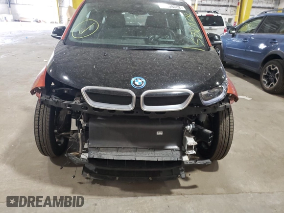 2015 BMW i3 with VIN WBY1Z4C53FV500611, listed as a Copart auction lot 58109382 with 0 mi miles. Bid and sale history available at carsss.com. Image 9.