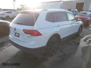 2022 Volkswagen Tiguan SE with VIN 3VV2B7AX5NM152367, listed as a IAAI auction lot 41018730 with 42,104 mi miles. Bid and sale history available at carsss.com. Image 4.