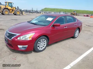 2015 Nissan Altima 2.5 with VIN 1N4AL3AP5FN348533, listed as a IAAI auction lot 41867253 with 104,817 mi miles. Bid and sale history available at carsss.com. Image 2.