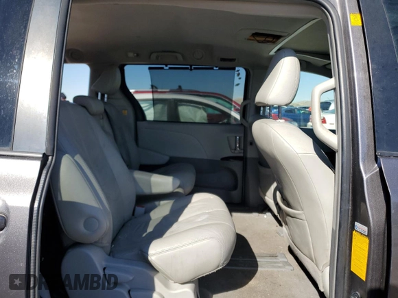 2011 Toyota Sienna XLE AAS with VIN 5TDYK3DC3BS036574, listed as a Copart auction lot 47177365 with 138,161 mi miles and Salvage Title. Bid and sale history available at carsss.com. Image 11.