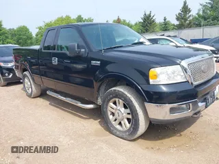 2004 Ford F-150 XLT с VIN 1FTPX14514FA10741, выставлен на аукционе IAAI как лот 42411563 с пробегом 182 868 миль миль и . История ставок и продаж доступна на DreamBid. Изображение 1.