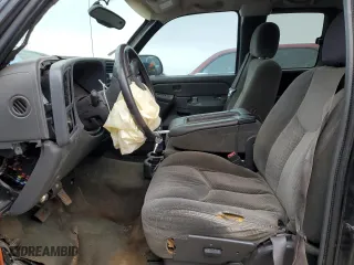 2004 Chevrolet Silverado 1500 LS with VIN 2GCEK19T941203854, listed as a Copart auction lot 43809335 with 303,087 mi miles and Salvage Title. Bid and sale history available at carsss.com. Image 7.